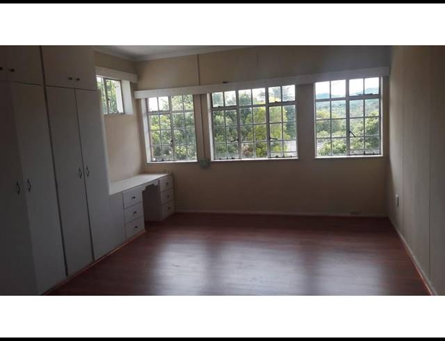 4,047M² BUSINESS TO LET IN ESTCOURT